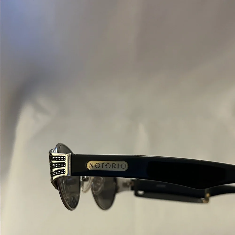 Vintage Notorio N128 Stylish Black Oval Sunglasses. New. 100% UV